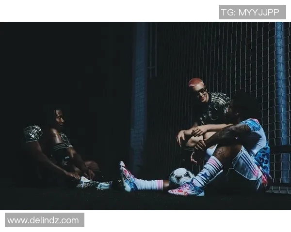 哪些足球明星推出了自己的专属足球鞋与品牌合作故事